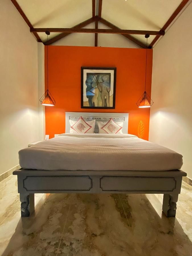 The Art Hotel By Via Varanasi Ngoại thất bức ảnh